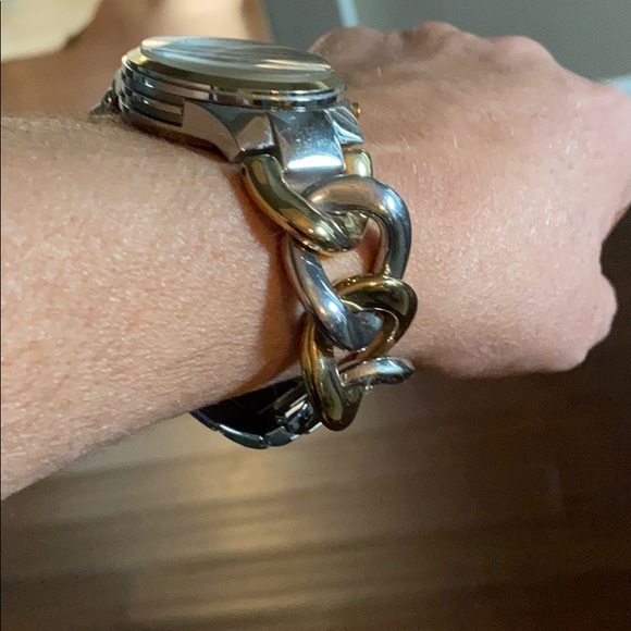 Michael Kors Watch - Picture 5 of 6